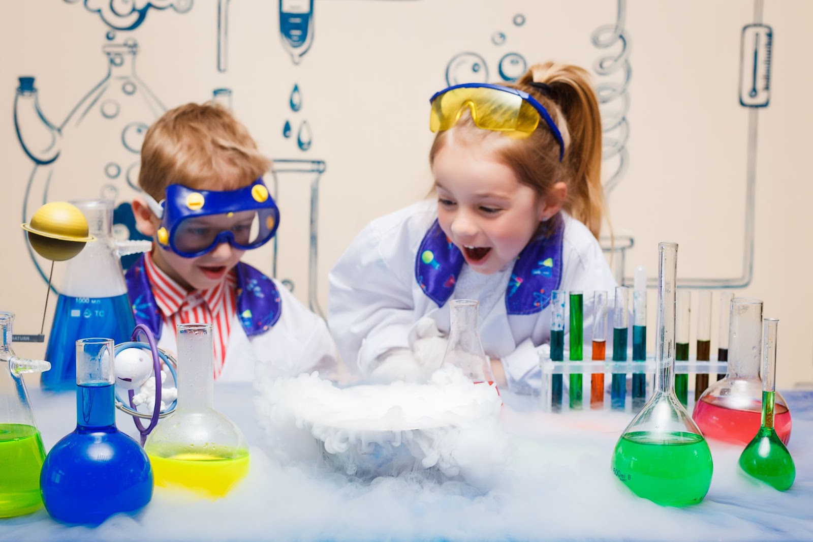 Einfache wissenschaftliche Experimente für Kinder zur Förderung der Kreativität